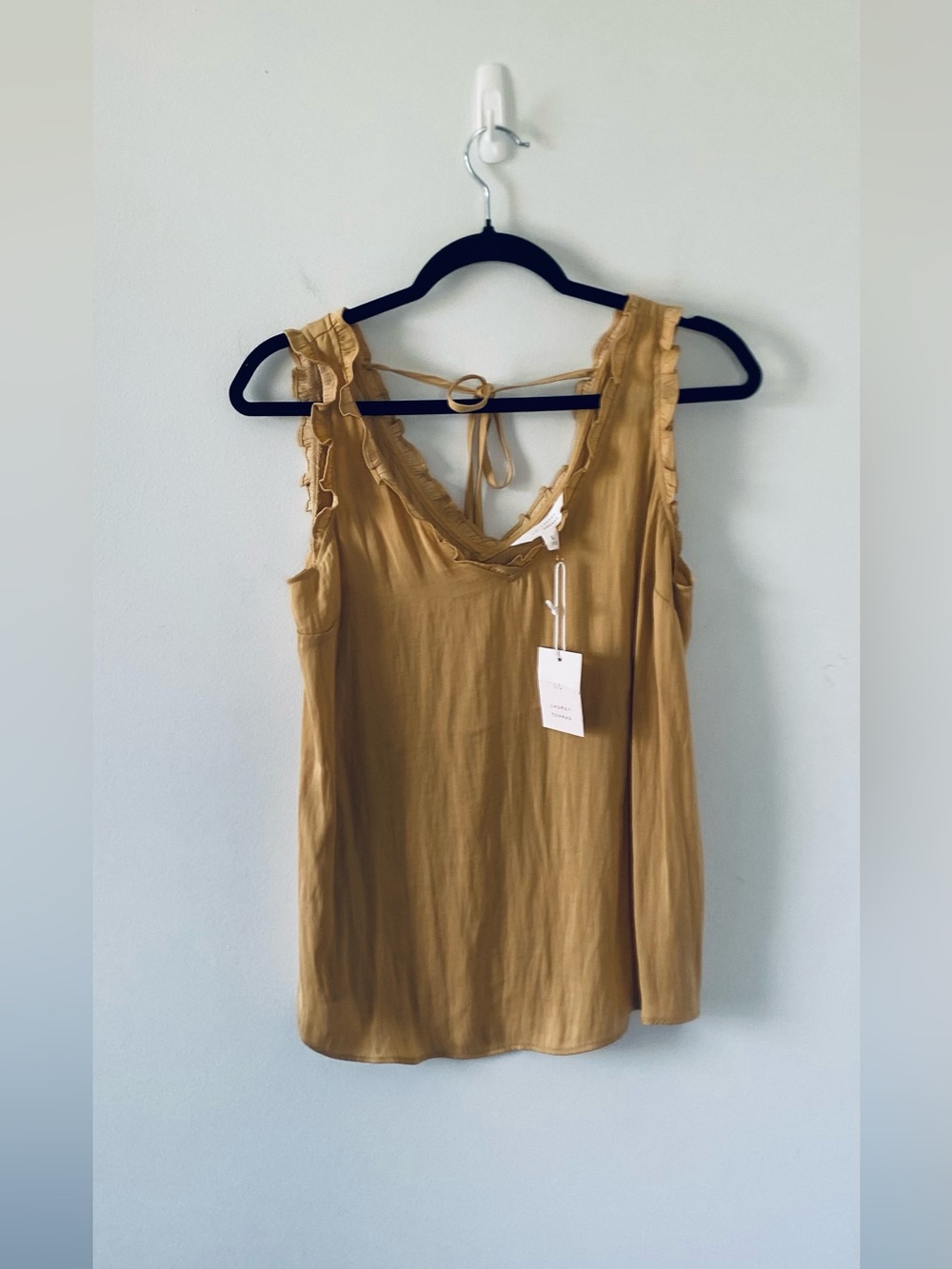 LC Lauren Conrad Gold Satin Ruffled V-Neck Camisole Cami Tank NWT Lightweight